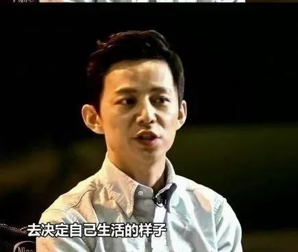 魔方怎么做到那么快,做好一面魔方后的教学视频