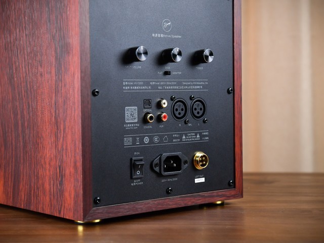 售价2380元却拥有奢华的配置惠威D300有源HiFi音箱测评