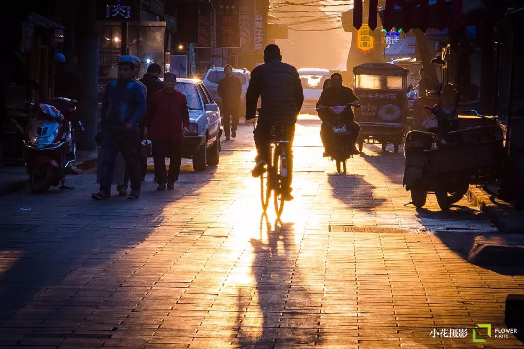 钟楼商圈现在怎么样了,曾经的钟楼商圈为何一去不复返