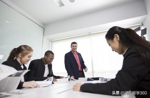 泰国教育最发达的地方,泰国的神奇制度