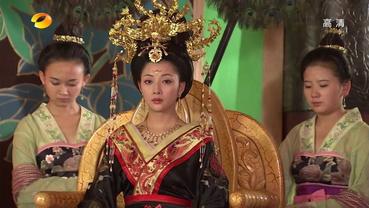 杨贵妃是被谁给杀死了的,杨贵妃被宠幸十一年没有子嗣