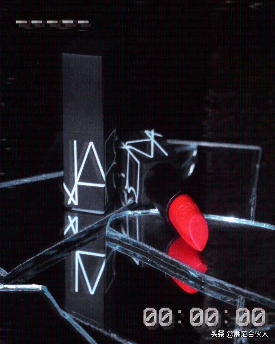 李佳琦omg这个产品也太好用了吧,李佳琦被称为美妆界的代名词