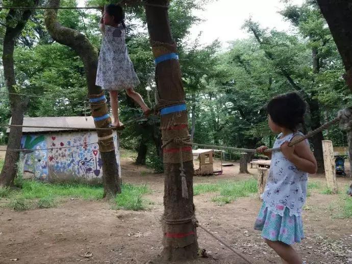 日本有个公园相当“危险”，家长却抢着把孩子送去玩