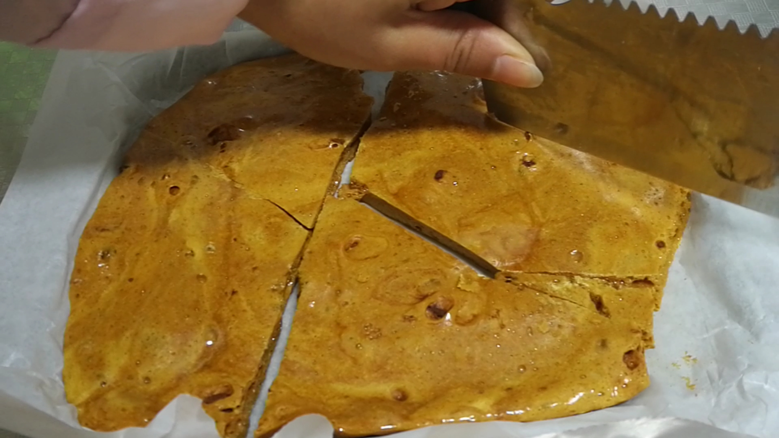 用白糖跟小苏打做蜂窝糖,蜂蜜白糖小苏打做蜂巢糖