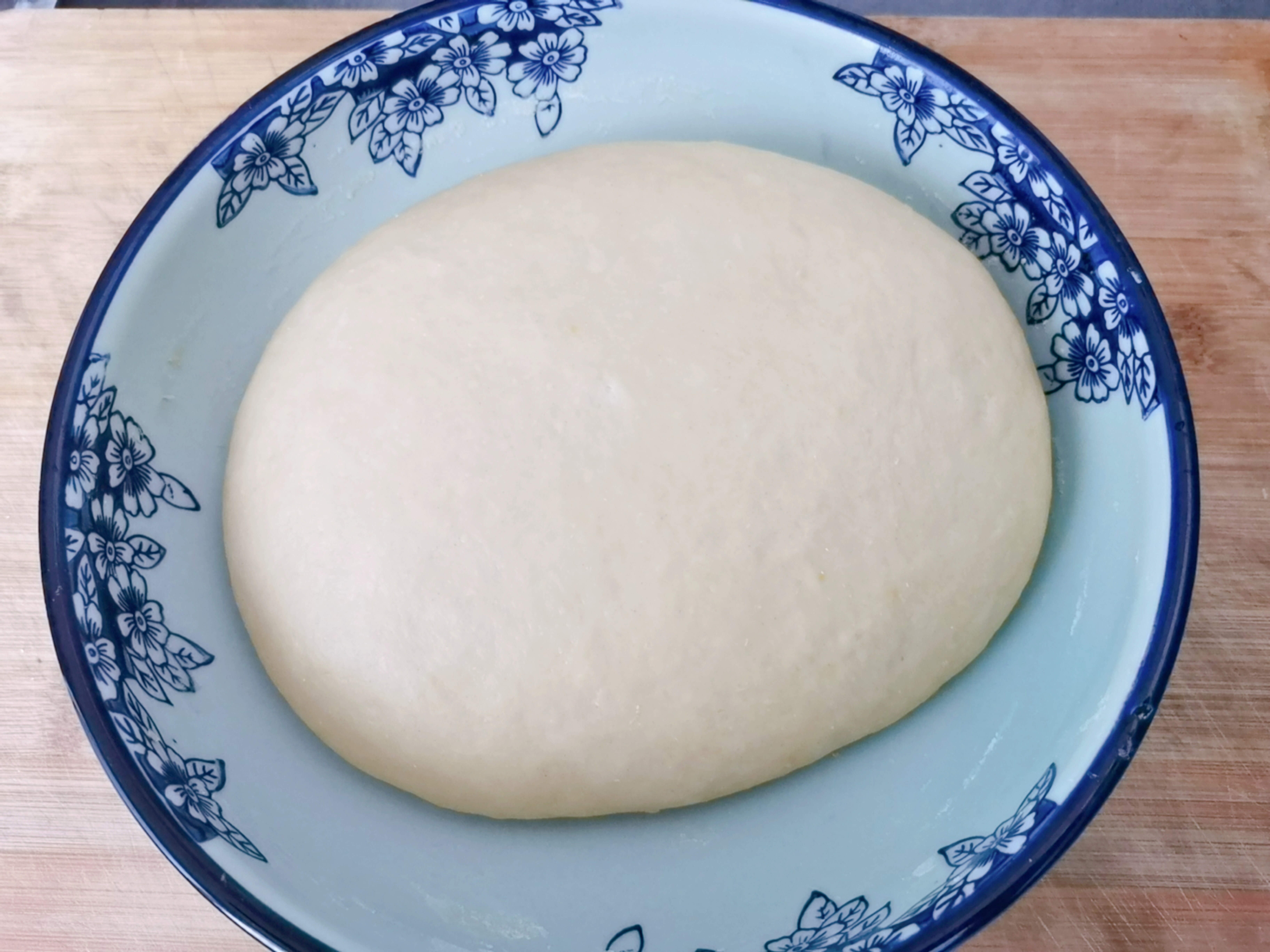 牛奶鸡蛋发酵粉和面能炸油条吗,普通面粉怎样炸油条又软又蓬松