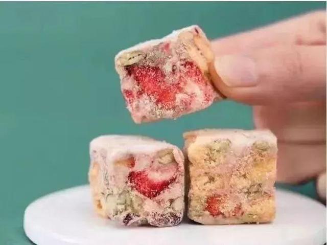 月售10000多盒的超人气饼干,曲奇饼干整箱零食