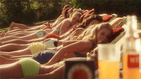 猫鼠游戏假扮007骗美女,猫鼠游戏中主角骗模特