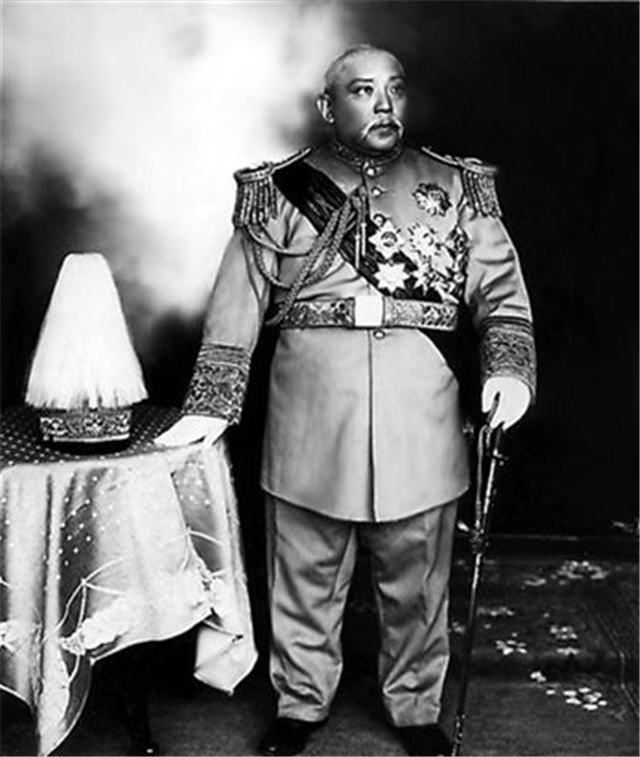 袁世凯称帝:袁世凯当了83天皇帝后,为何就倒台身死?