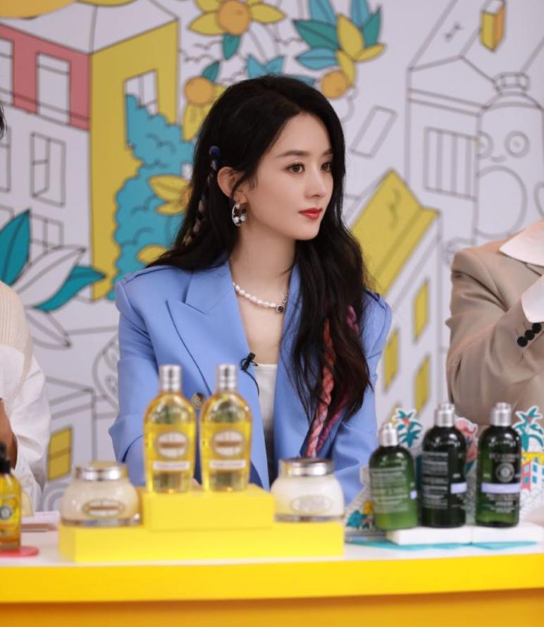 赵丽颖王一博姐弟篇,赵丽颖不识字翻车事件