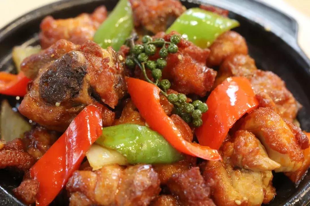 门头沟烧饼夹肘子石门营,门头沟特色小吃烧饼夹肘子