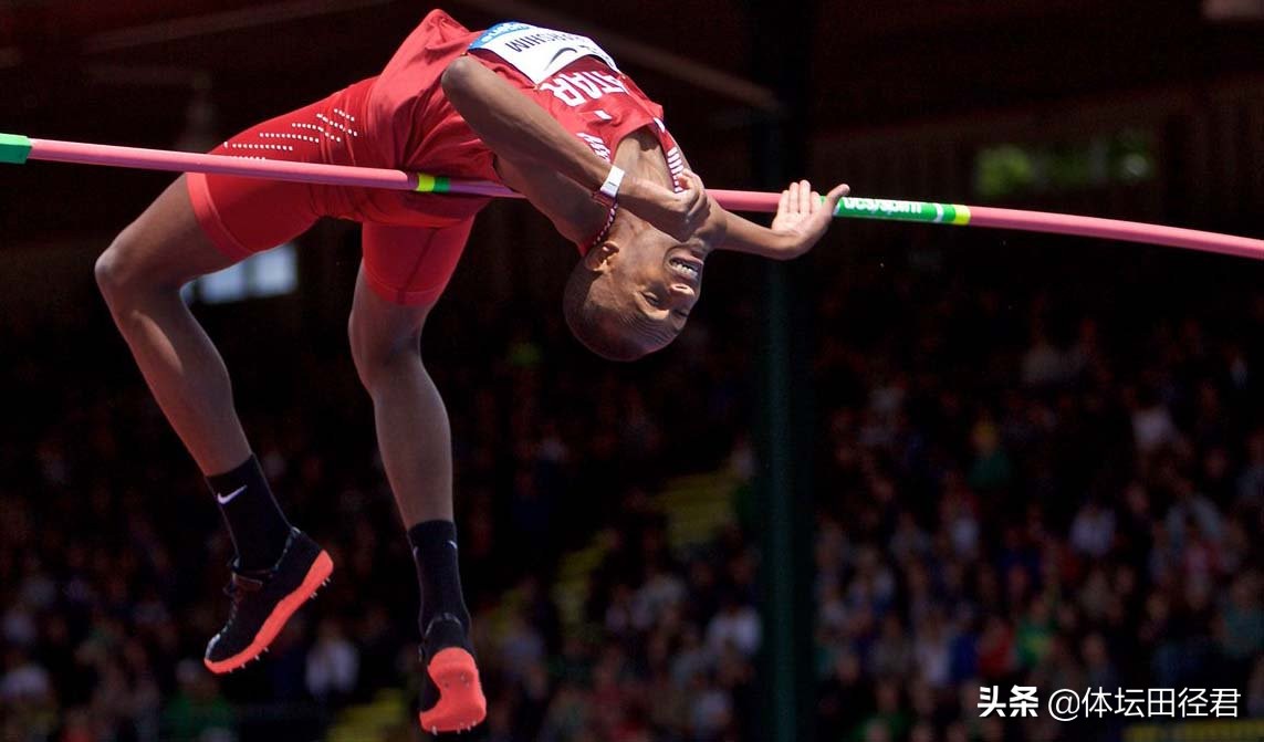 他又一次刷新了全国的跳高纪录,打破世界跳高纪录的中国第一人