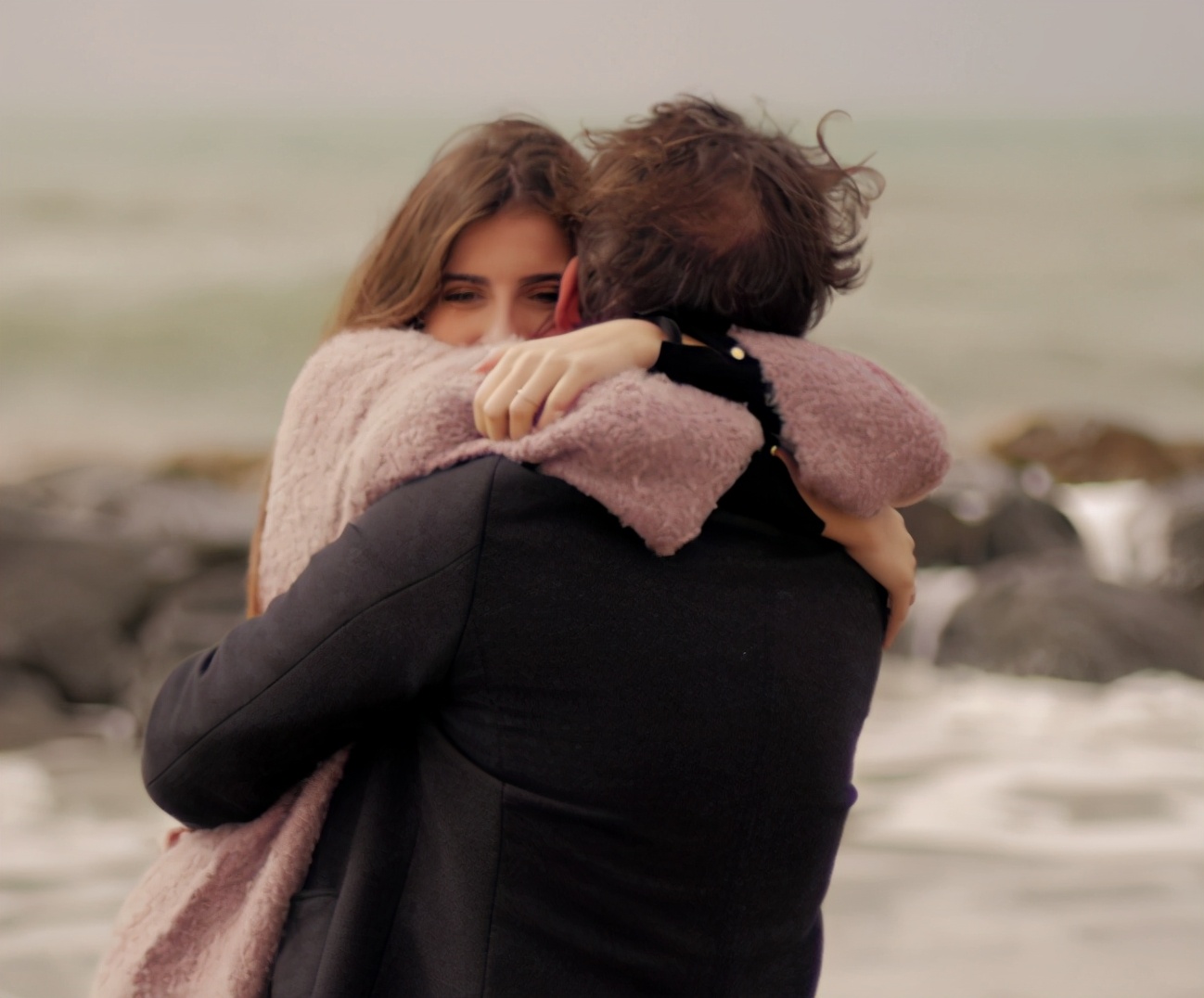 女人喜欢你又拒绝你是什么原因,女生为什么会喜欢你还故意冷落你