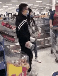 男子在澳大利亚超市买奶粉被驱赶:代购的洋奶粉真的适合宝宝吗?