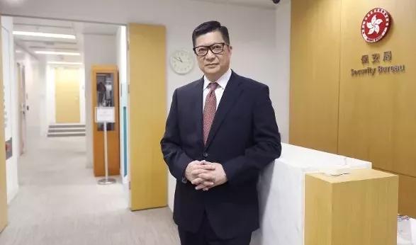 法治热点早知道荒唐男子吸毒被抓,法制热点早知道视频