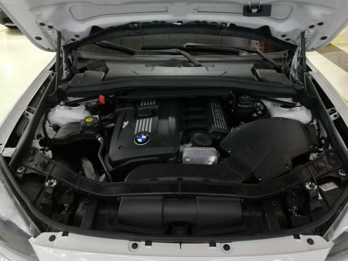 老款宝马x1直列六缸,2.0t宝马x1三缸10万公里后的感受