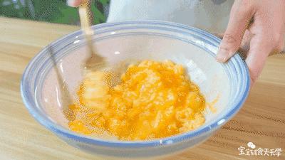 宝宝恶心干呕怎么回事很抗拒,宝宝干呕简单一招搞定