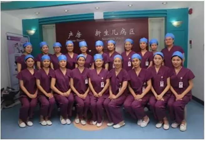 早产儿保鲜膜复苏操作完整版,宝宝包裹在羊膜囊里面