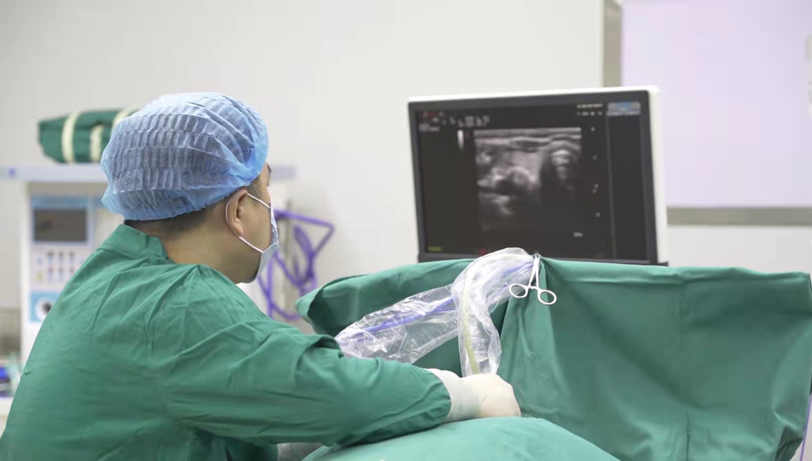 中日友好医院微波消融甲状腺结节,微波消融术适用于甲状腺微小癌吗