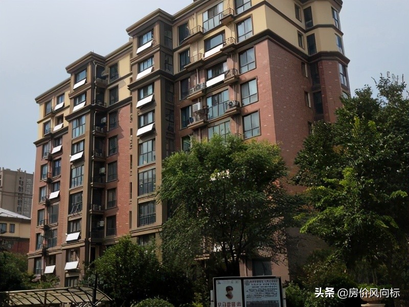 新乡市5-10年房龄,二手房挂牌价6785元,共计146个小区