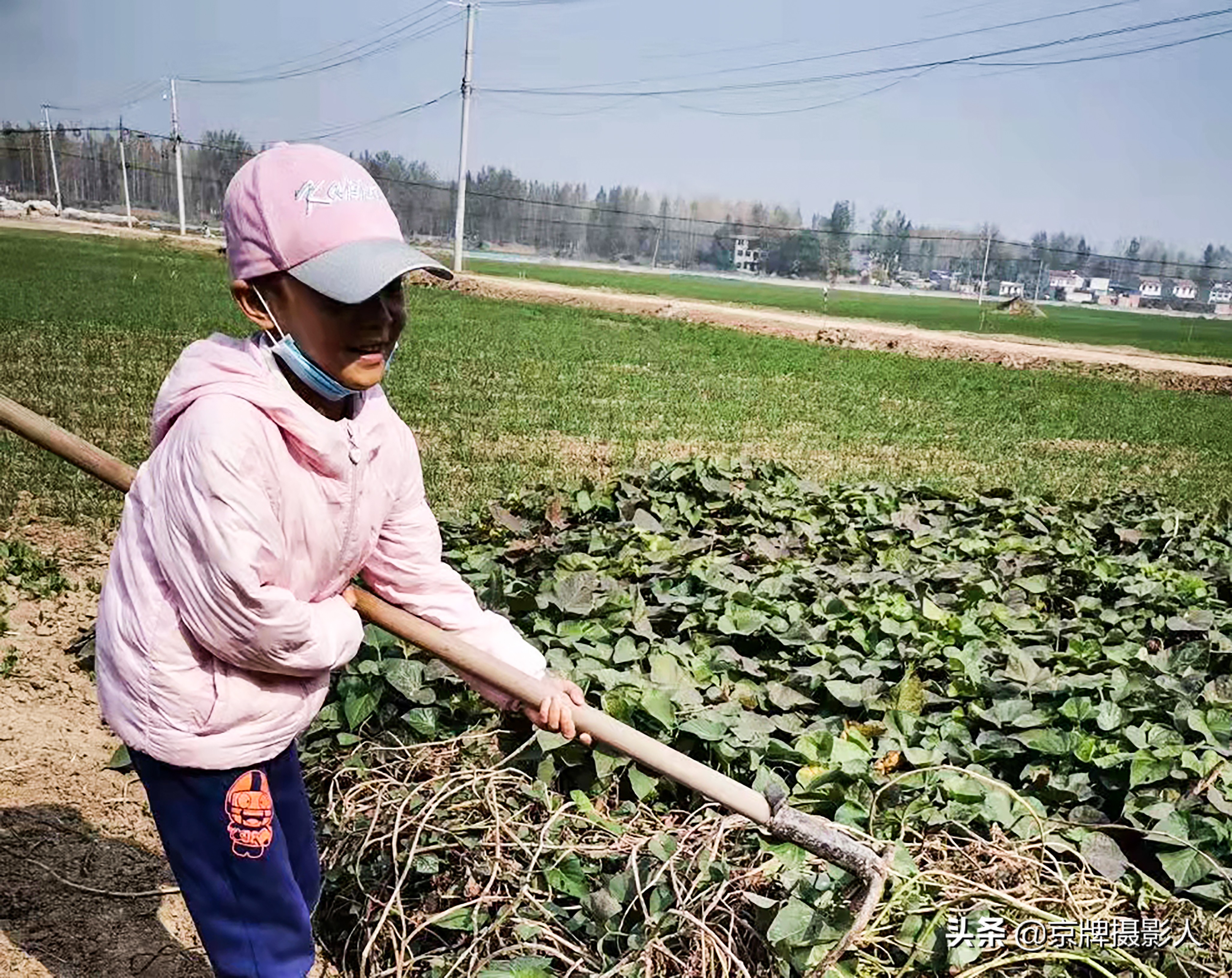 河南女孩每天戴“假发”对着镜子找自尊，3年28次化疗身心遭重创