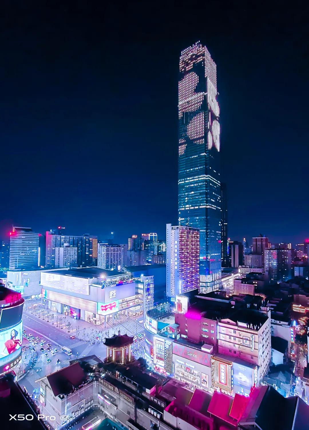 外表温柔，对待工作霸气爽快！这就是乘风破浪的vivo姐姐们