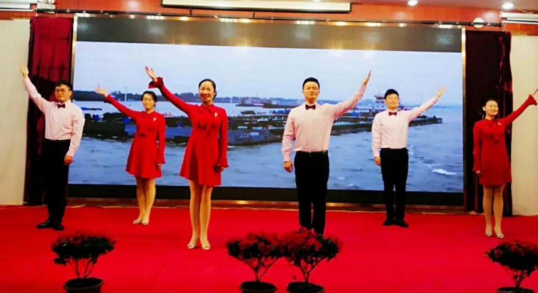 百杖斋诗论｜周贤望：以水手的名义宣示，我们必将航行到所有海港