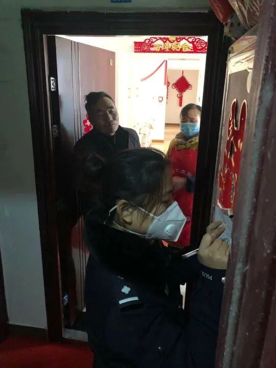 三八节专刊大全,三八节专刊警营三月天警花别样红