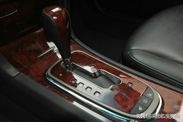 别克君越怎么看车配置,君越怎么听音乐