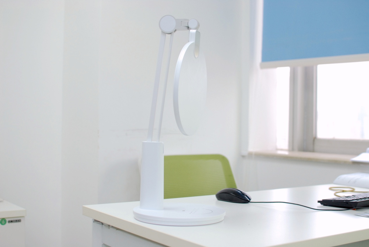 国家A*级A**标准，保护眼睛就选孩视宝全光谱台灯