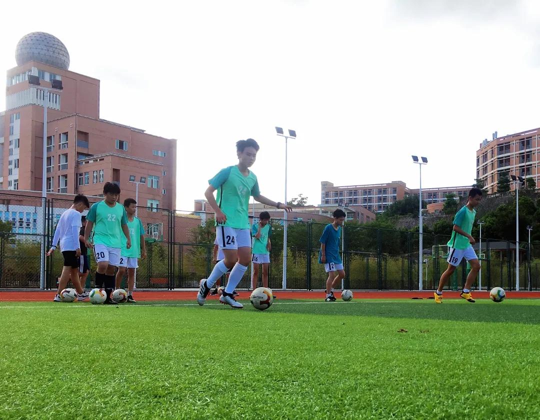 燃！盛夏足球梦，文笔中学“旋风小子”刻苦训练记