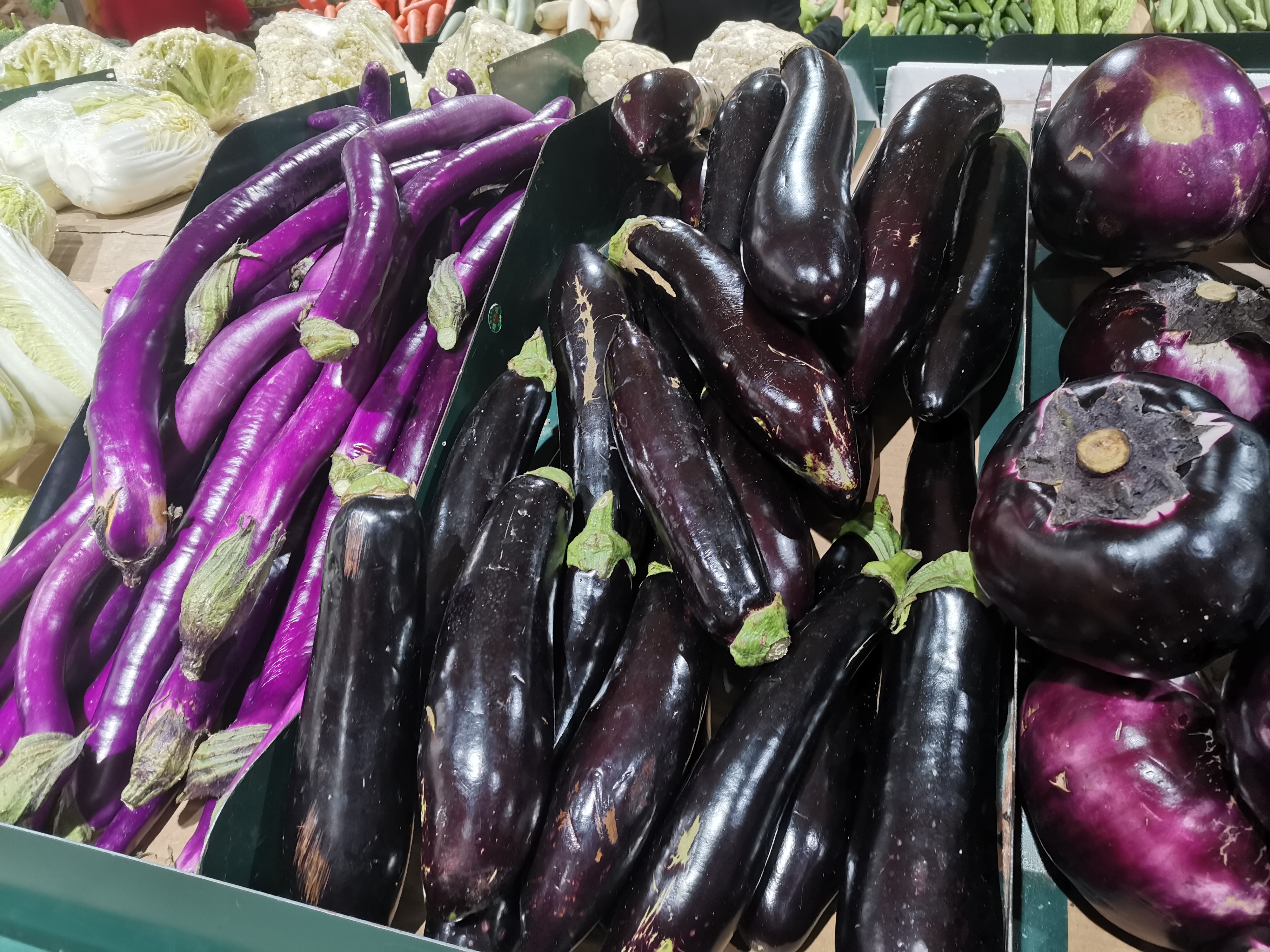 买茄子挑弯的还是直的,如何辨别茄子的成熟度