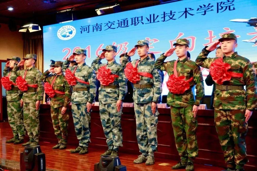 当兵有几种方式不用从义务兵做起,二次入伍用不用直接从义务兵干起