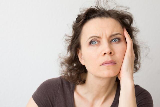 胡子体毛比较旺盛头发却稀疏,女性体毛稀疏是什么原因