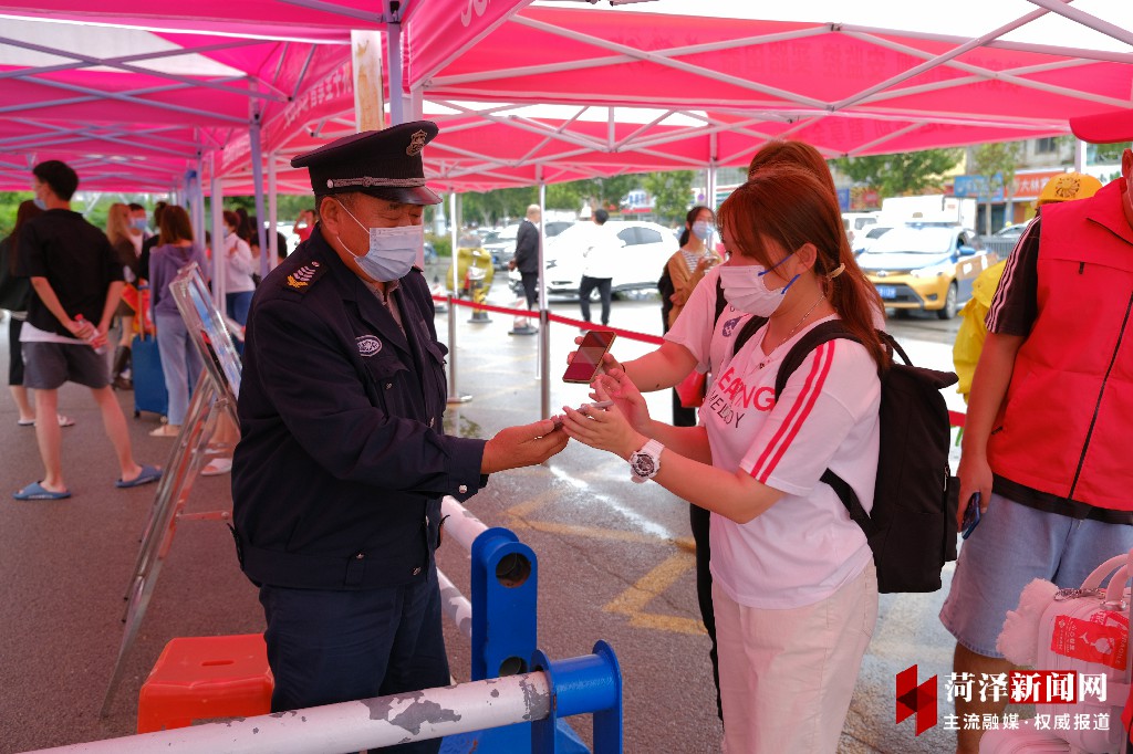 菏泽学院第一批返校,菏泽学院2019级大一新生报到