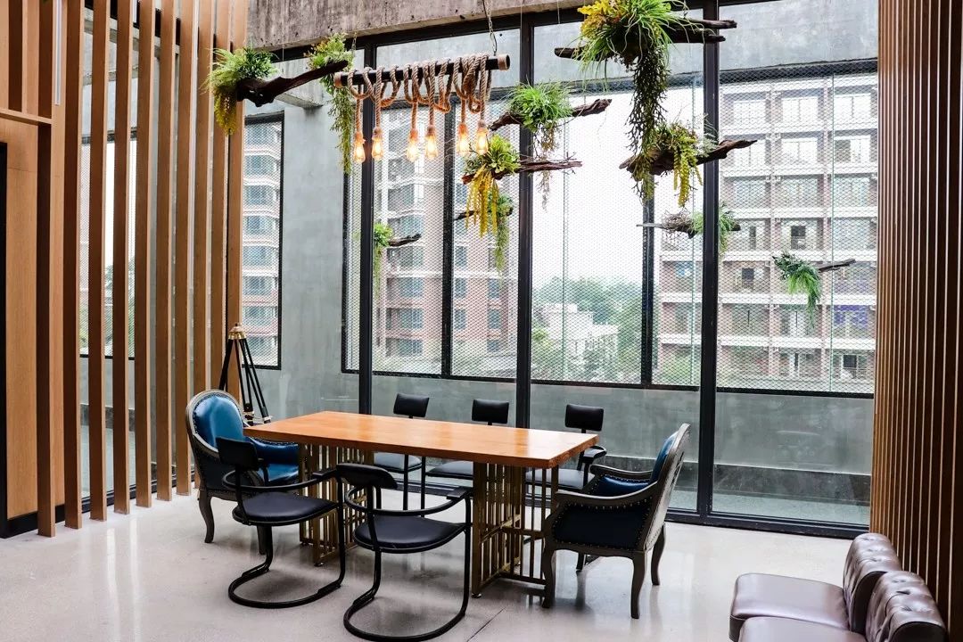 清远地标级KTV，坐拥网红时光隧道，还把热带雨林搬了过来