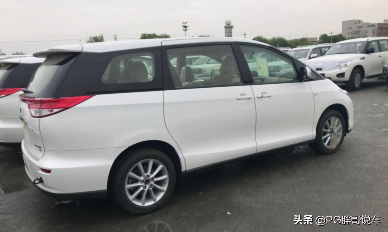 最新款丰田小霸王,2020款丰田小霸王商务车