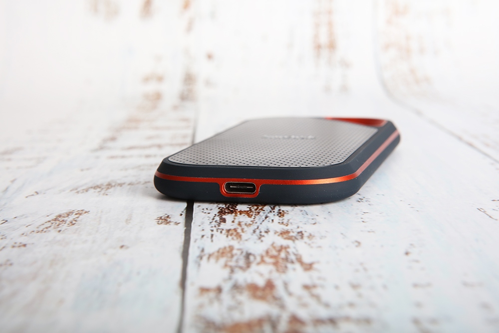 闪迪至尊超极速固态硬盘拆解,闪迪至尊极速移动固态硬盘使用