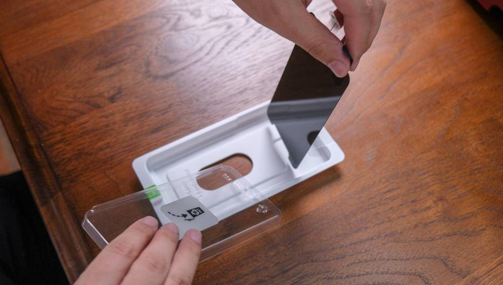 苹果贝尔金钢化膜和防窥膜哪个好,贝尔金钢化膜和大猩猩膜哪个好