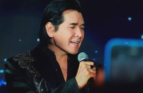 费翔上春晚幕后故事,费翔1987春晚幕后故事