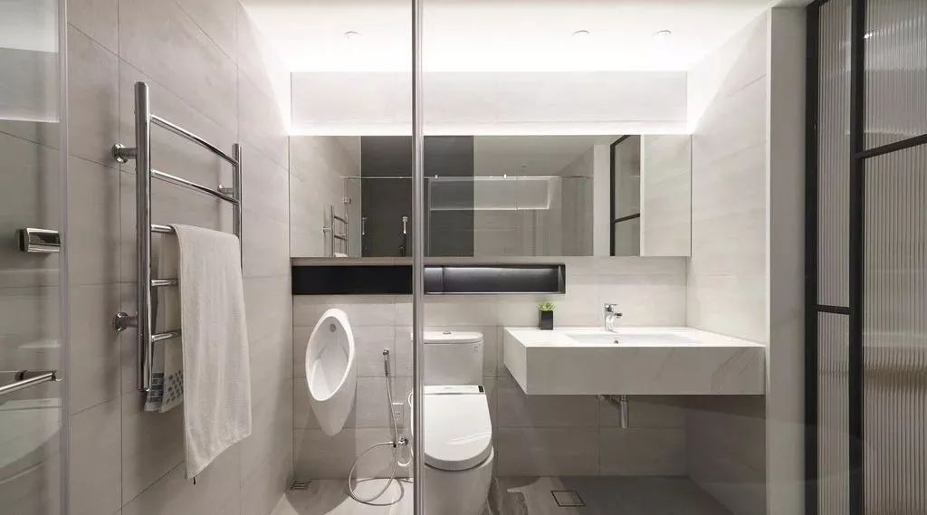 装修好的三室改两室变大客厅,户型改造二室改三室带阳台60平方