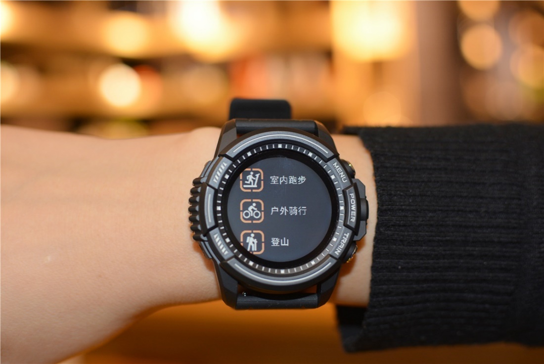 jeep智能全境界腕表值得买吗,jeep智能手表值不值得入手