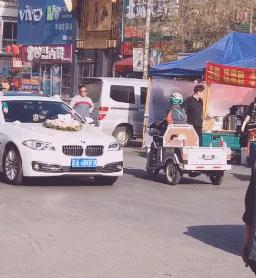 男的练瑜伽搞笑,男的去瑜伽店学瑜伽搞笑视频