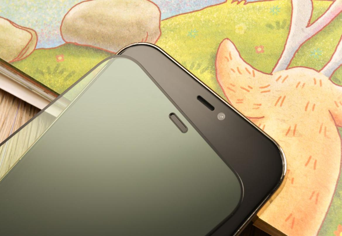 手机贴钢化膜真的防碎屏吗,手机钢化膜让手机屏幕更容易碎