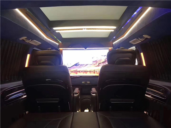 奔驰v260l七座商务车内饰,奔驰v260l长轴距豪华版空气悬挂