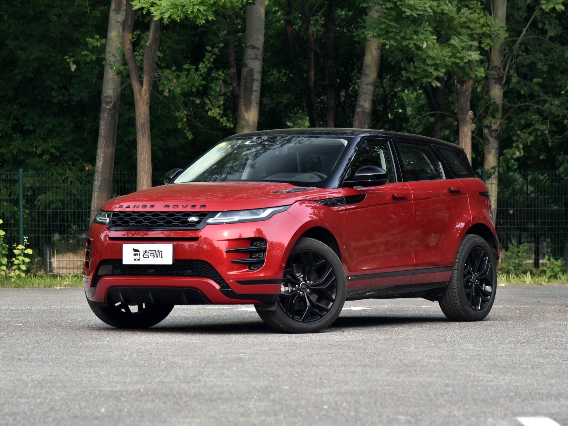 路虎揽胜极光跟路虎神行哪个好,路虎揽胜极光好还是林肯好