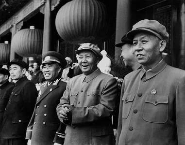 杜平被任为大使，先请彭总出面推辞，而后自己说服毛*东泽**收回成命