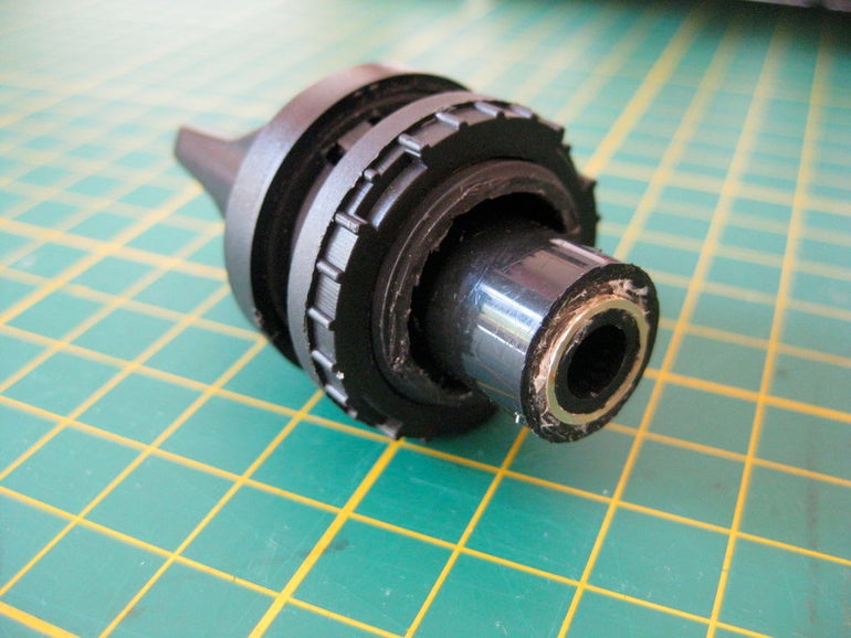 为书房DIY一台简易功放,机箱采用铝塑板自己制作,简约又好声