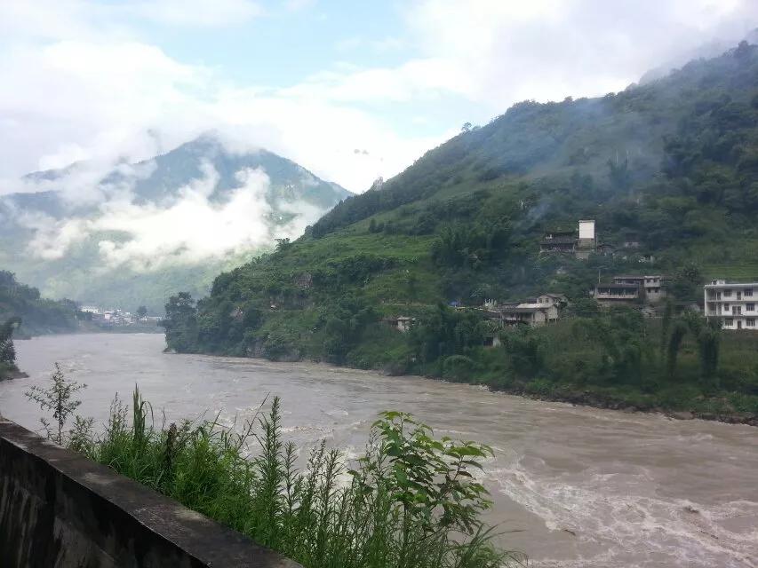 贡山到福贡几个小时,福贡到贡山有班车吗