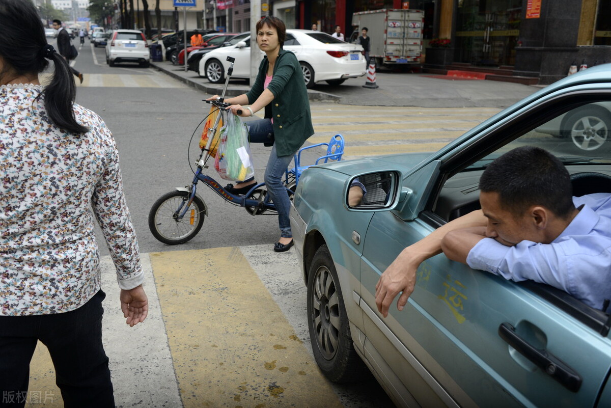 有证跟无证接单有区别吗,有证司机比无证司机单多吗