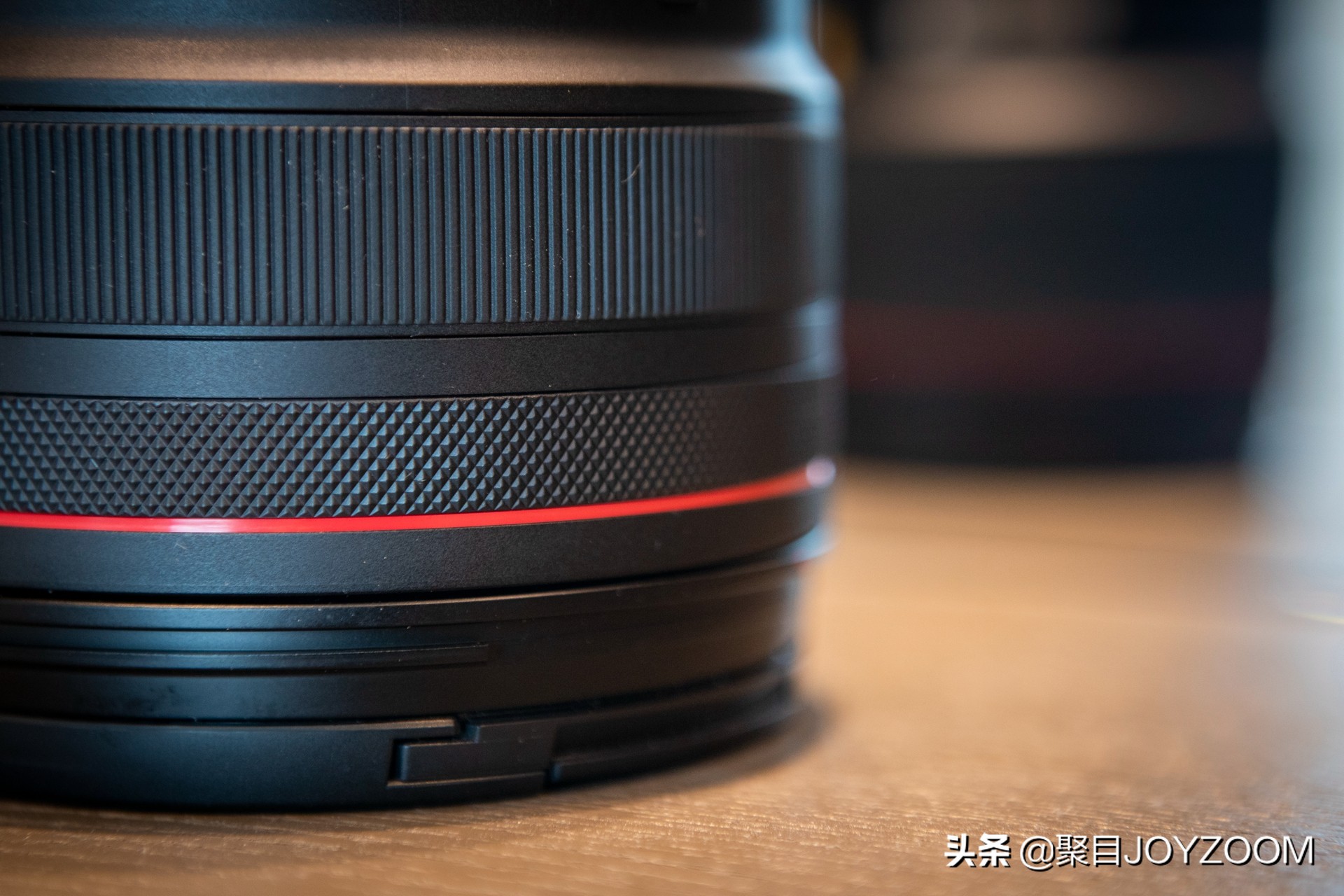 佳能28-70f2.8一代镜头值得购买吗,佳能rf28-70mmf2镜头测评